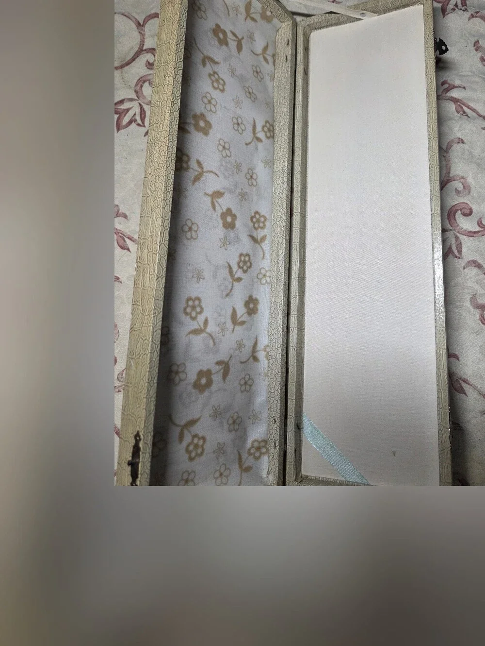Vintage Lady's Glove Box Hinged Lined Tray. Boudoir Vanity